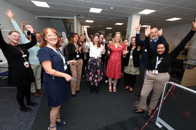 Cheryl Carter cuts the ribbon. Picture: Chris Moorhouse (jpns 290921-03)