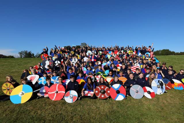 The Battle of Hastings was re-enacted by Year 7 at Horndean Technology CollegePicture: Chris Moorhouse   (jpns 290921-27)