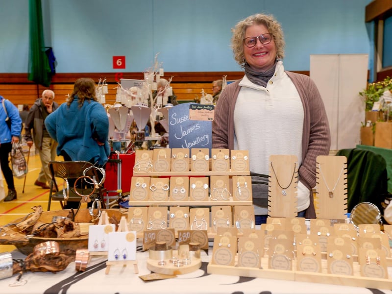 Susie James on the handmade jewellery stall. Fareham Indoor Christmas market, Fareham Leisure Centre.
Picture: Chris Moorhouse