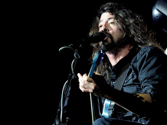 Despite the tragic death of Taylor Hawkins, Foo Fighters are determined to keep on performing in his memory.