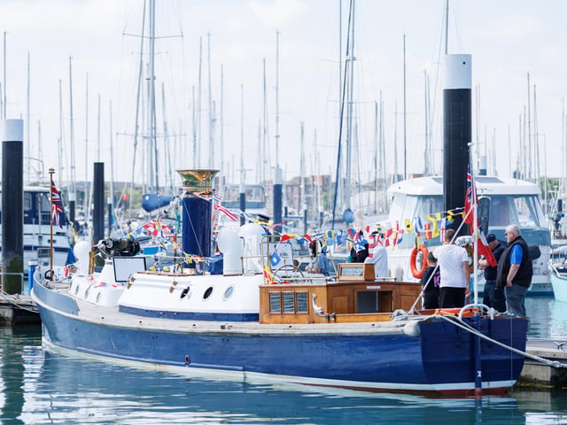 Crowds enjoying the Gosport Marine Festival. Picture:Marcin Jedrysiak