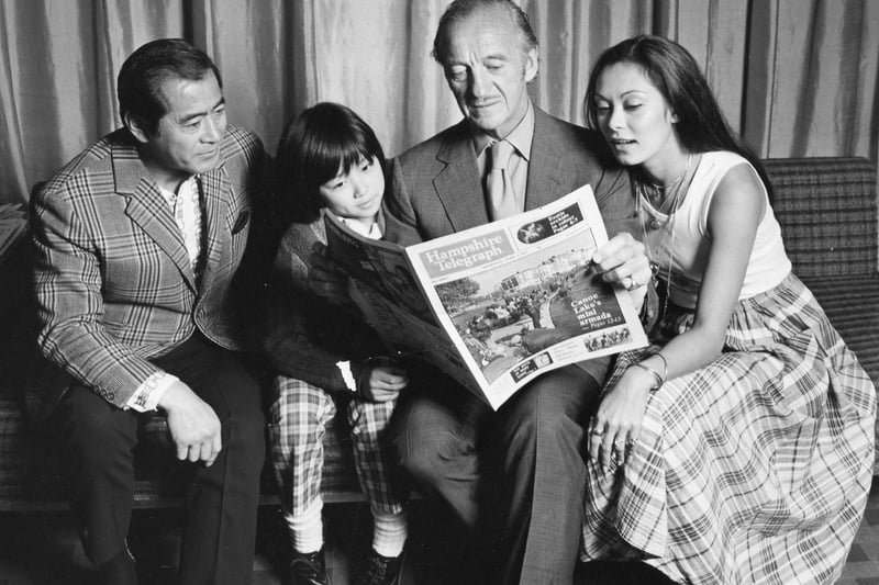 Actor David Niven reading the Hampshire Telegraph in June 1975. The News PP961 