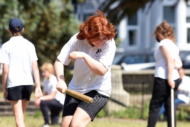 Year 8s during rounders (160622-9926)