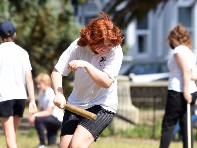 Year 8s during rounders (160622-9926)