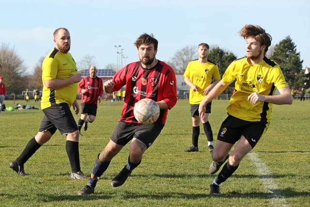 Jewellventus (red) v Fratton Trades. Picture by Kevin Shipp