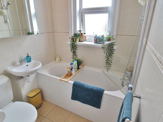 This property is close to public transport links and it is also near the M275 which is perfect for anyone who commutes regularly.