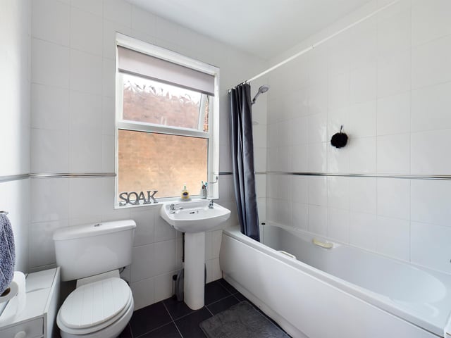 This two bedroom first floor flat is on the market for £190,000. It is listed by Chinneck Shaw.
