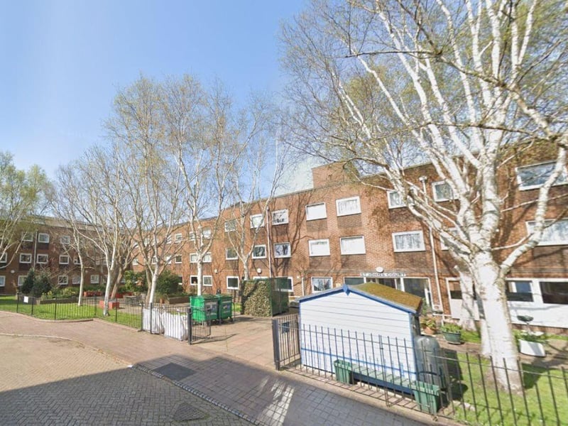 The average property price in Rudmore Court, Simpson Road PO2 8SS is £61,722.