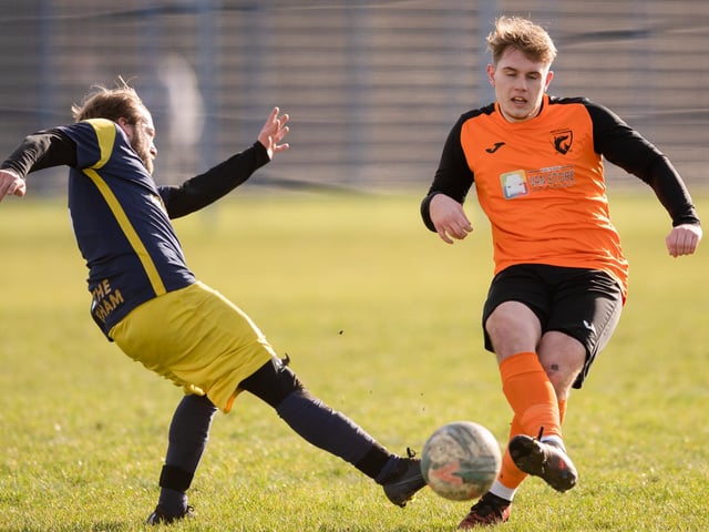 Pelham (blue & yellow) v AFC Farlington. Picture by Keith Woodland