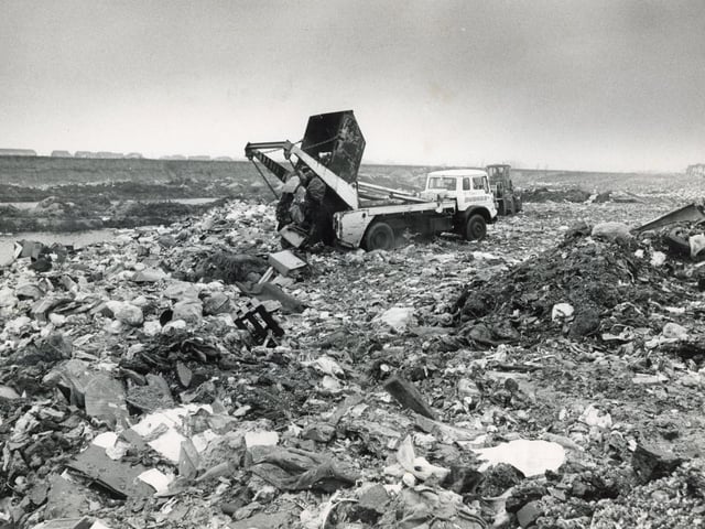 Sandhills rubbish tip in Gosport in 1975.
Picture: (3669-1)