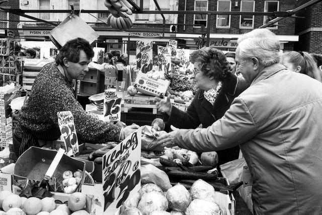 Gosport market March 1989 PP893