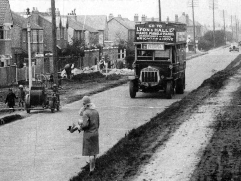 Junction of Galt Road and Havant Road, Farlington, Portsmouth in the 1920s.