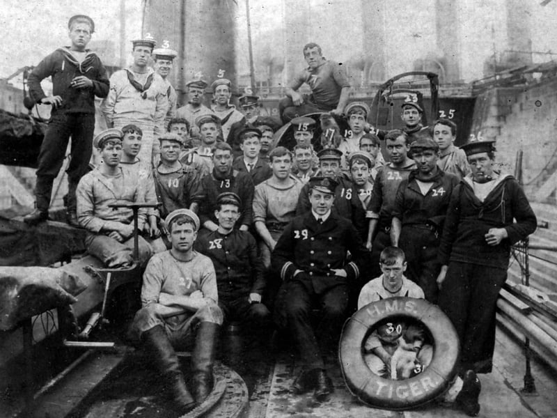 Crew members of HMS Tiger in 1908.