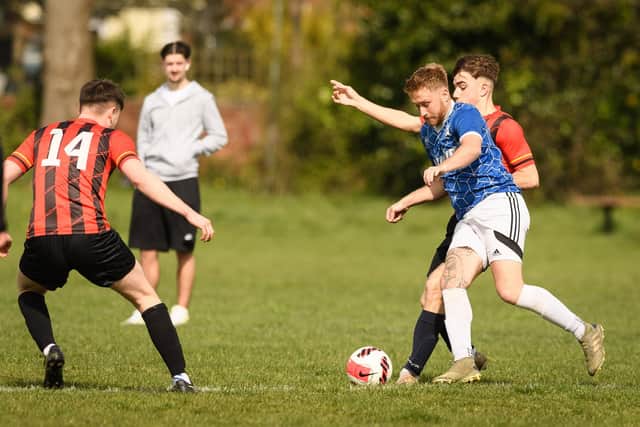 Shepherds Crook (red/black) v Portchester Royals.
Picture: Keith Woodland (170421-109)