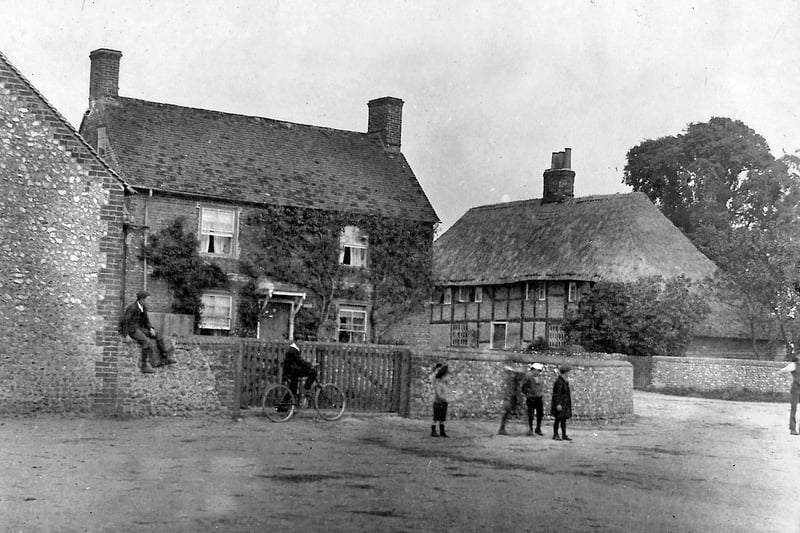 Clanfield Square. Picture: costen.co.uk