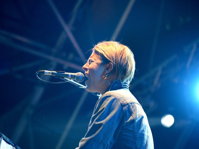 Chichester's Tom Odell performing (142476-335)