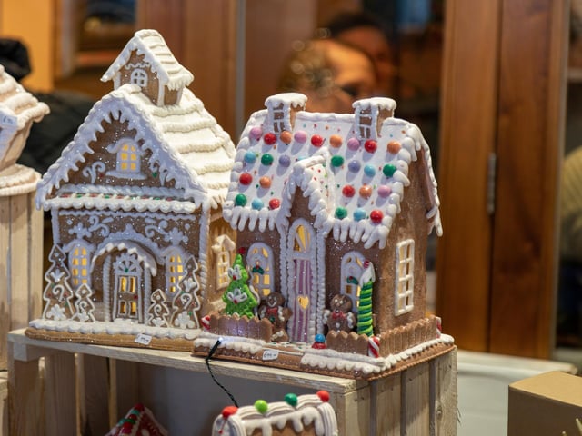 Traditional gingerbread houses on sale at Port Solent. Picture: Mike Cooter (091223)