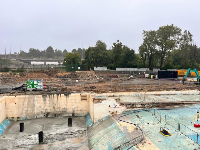 The Portsmouth City Council has issued an update on the Hilsea Lido which is undergoing a multi-million pound regeneration.