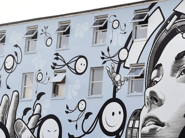 Artwork in Goldsmith Avenue, Portsmouth.