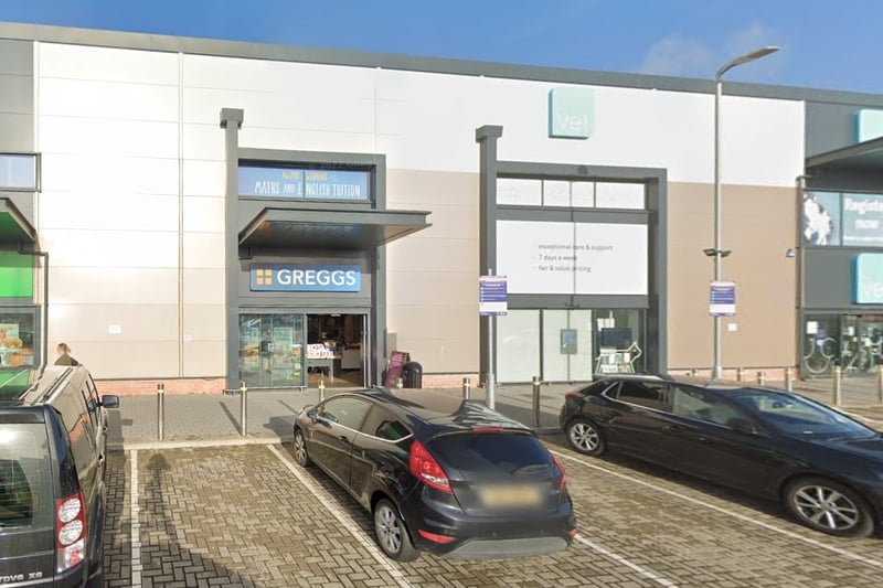 This Greggs is located in Retail Park in Cosham and it has a Google rating of 4.1 with 98 reviews.