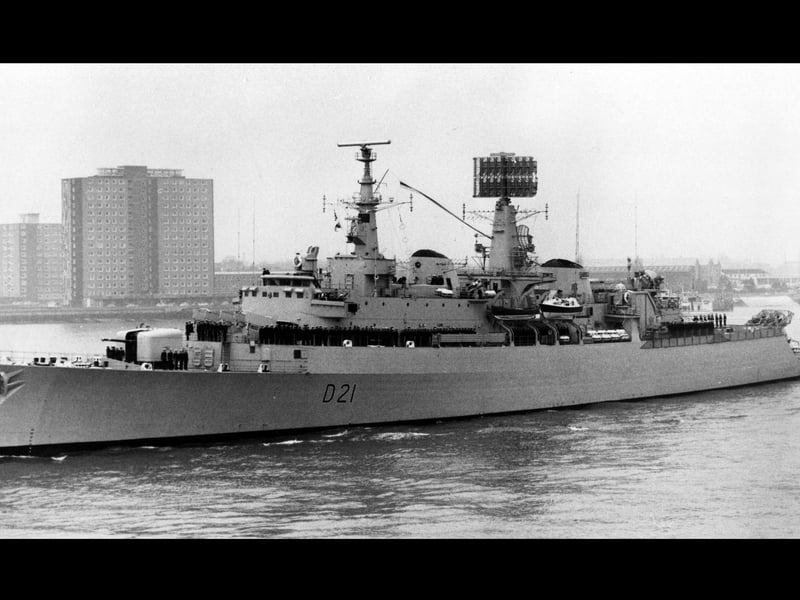 HMS Norfolk leaving Portsmouth Harbour for the last time since being sold to Chilean Navy in 1982. The News PP5017
