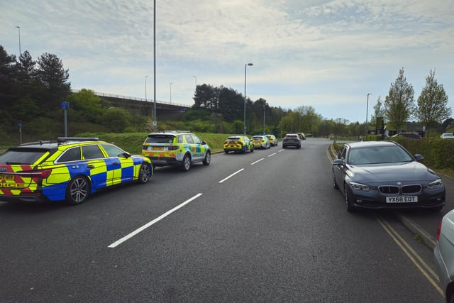 Large emergency service response to serious incident below M275