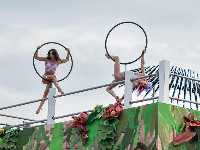 Acrobats performing at Boomtown.