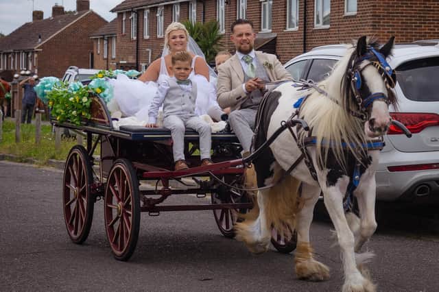 Taylor and Lee Stedman arriving at Havant Rugby Club.
Picture: Carla Mortimer Wedding Photography.