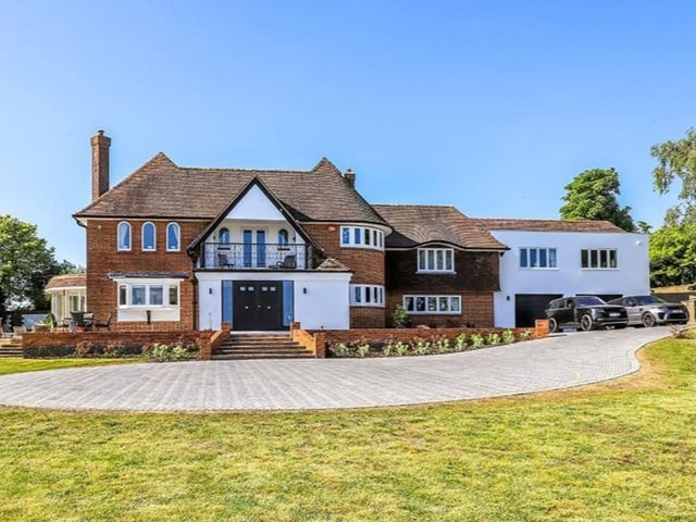 This property has been expertly designed and it comes with four bedrooms, five bathrooms and six reception rooms.
