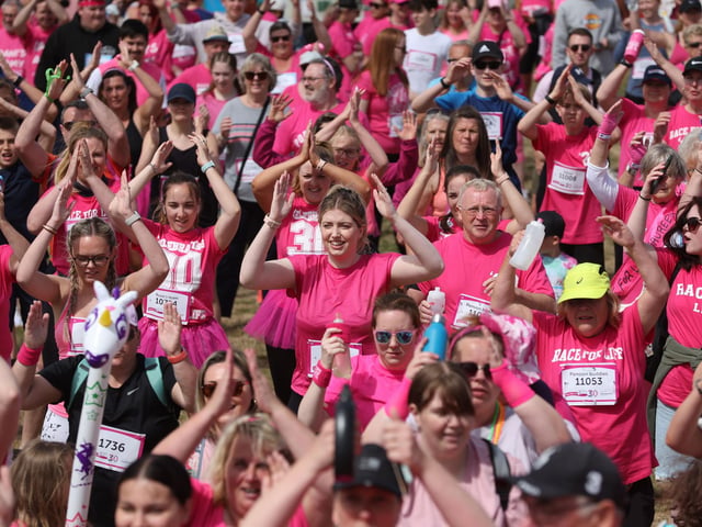 Cancer Research UK Race for Life on Southsea Common.Picture Stuart Martin (220421-7042)