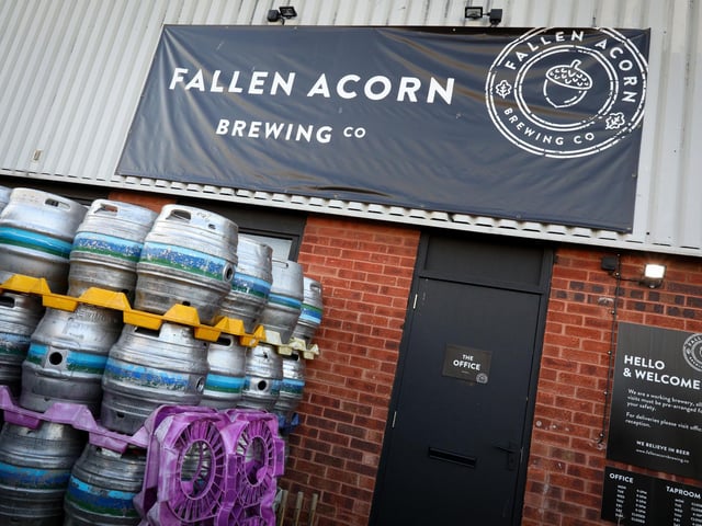 The Tap Room is inside the brewery, with seating set up during opening hours. Up to eight real ales are available, plus keg beers, and bottles and cans for on and off sales. Several foreign beers are also available, plus one cider. Special events are held from time to time, which may include offering beers from other breweries. There are plans to install handpumps on the bar. Street food is available outside.