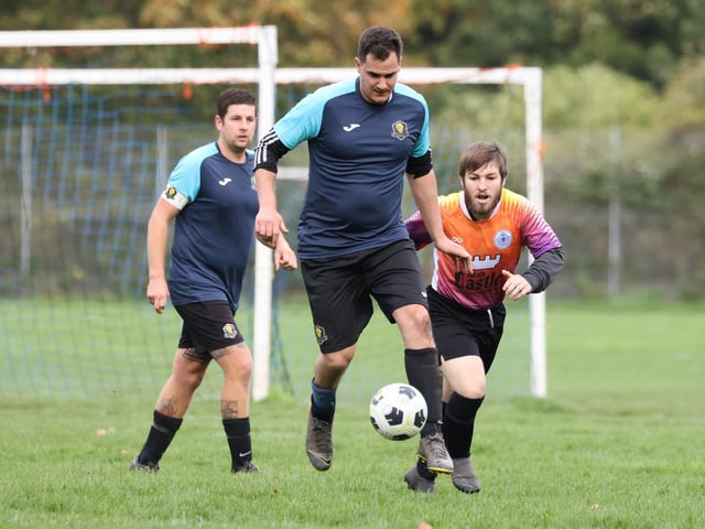 Fundraising (blue) v King George Rovers. Picture by Kevin Shipp
