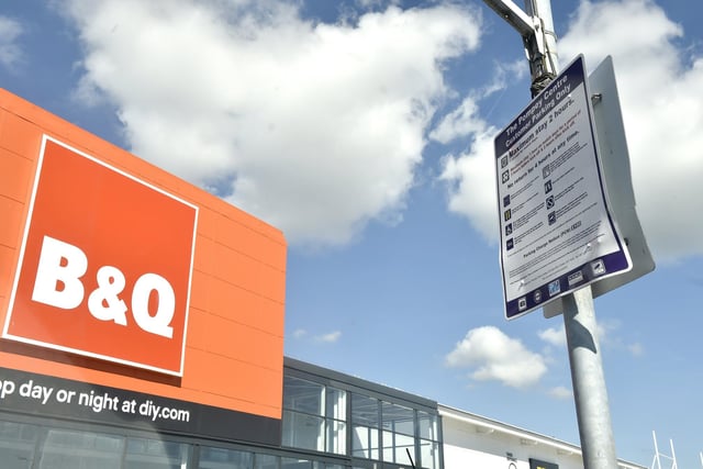 B&Q in The Pompey Centre, Fratton, has a garden centre. It has a 4 rating on Google from more than 1,600 reviews.