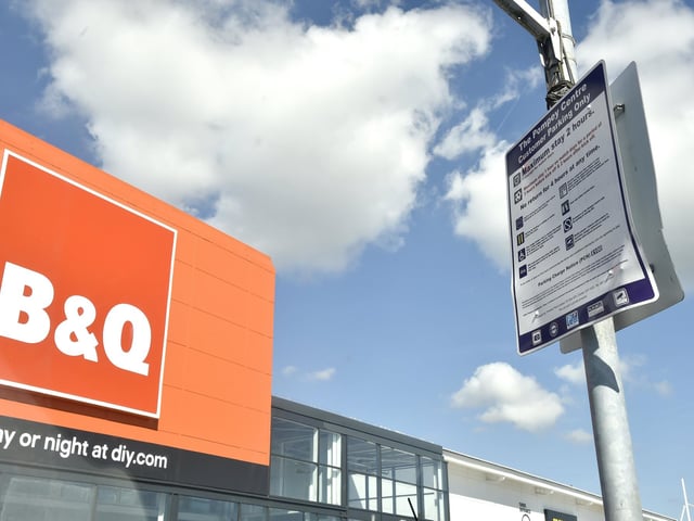 B&Q in The Pompey Centre, Fratton, has a garden centre. It has a 4 rating on Google from more than 1,600 reviews.