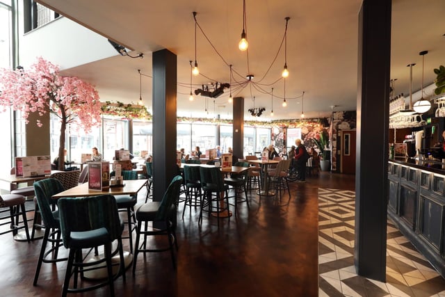 Slug and Lettuce, both in Gunwharf Quays and Fareham, offer a two-hour bottomless brunch. Brunch options include pancakes, a full English breakfast, eggs benedict plus much more. If you wish to go bottomless, drinks include cocktails, draught beer and prosecco by the glass for £28.