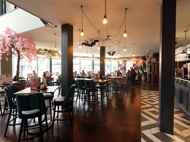 Slug and Lettuce, both in Gunwharf Quays and Fareham, offer a two-hour bottomless brunch. Brunch options include pancakes, a full English breakfast, eggs benedict plus much more. If you wish to go bottomless, drinks include cocktails, draught beer and prosecco by the glass for £28.