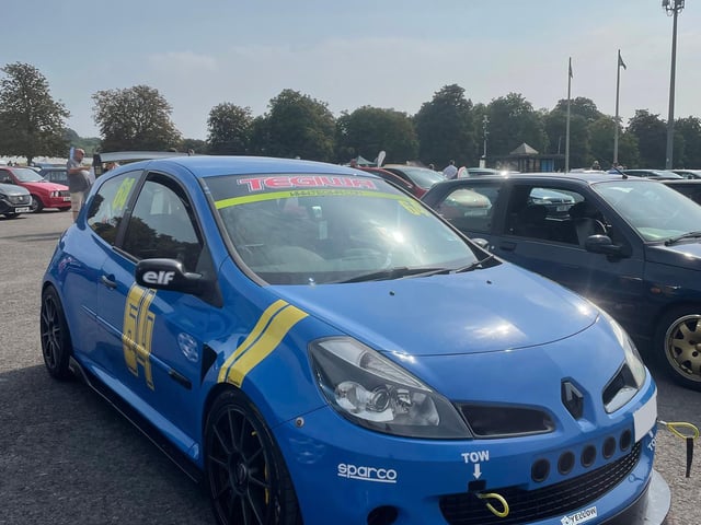 Cars on display at Simply French