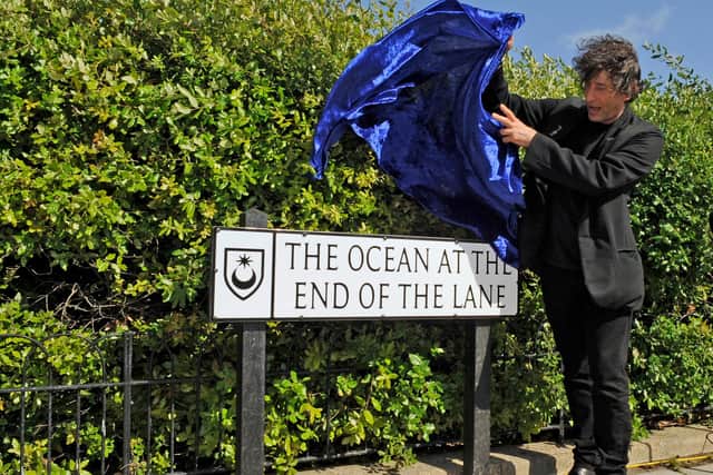 Neil Gaiman unveils The Ocean At The End of The Lane in Southsea.