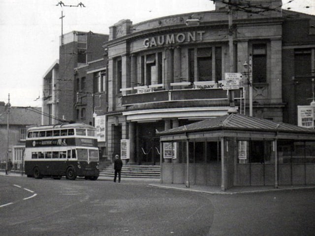 Located at Bradford Junction, this was originally the Plaza, then the Gaumont in the 1950sa, then the Moderne Bingo Hall before becoming the mosque that it still is to-day.