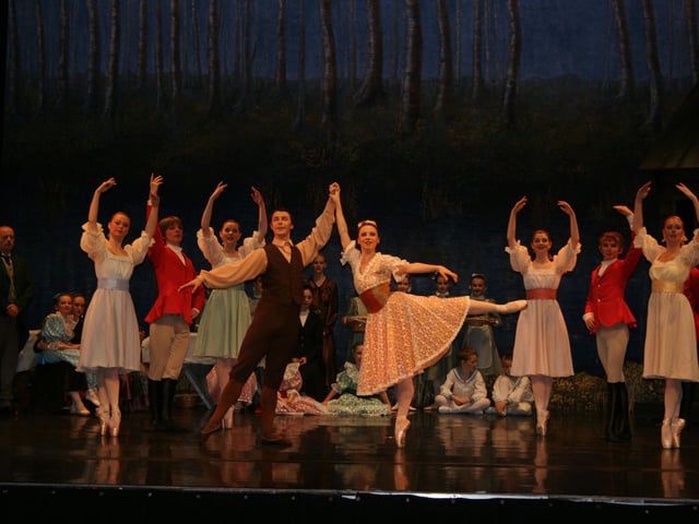EYB's Giselle Production