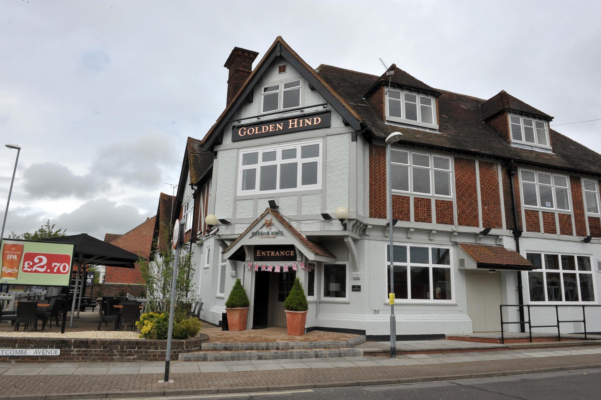 Police called after man "threatened people with knife" in Portsmouth pub