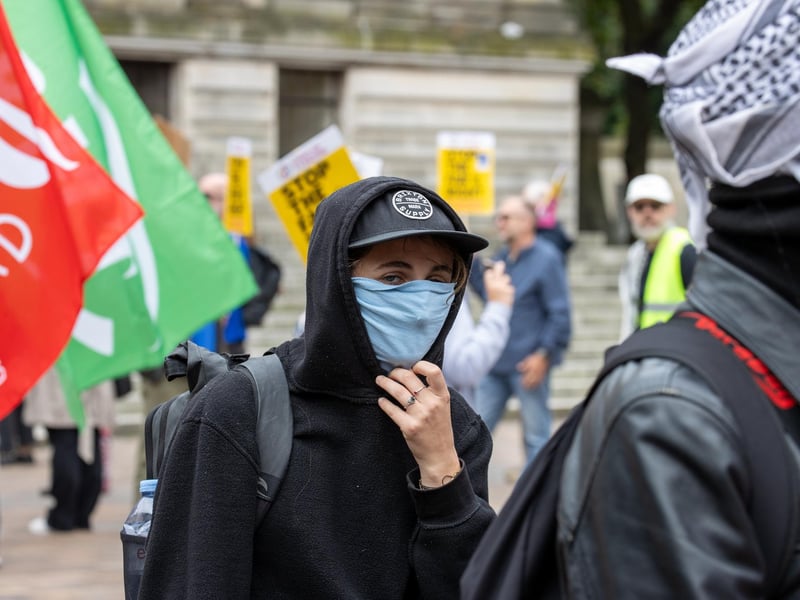 A rally was held in Guildhall Square on Saturday by both anti illegal immigration protesters and Stand Up To Racism.  Pictured - Scenes from the rally   Photos by Alex Shute