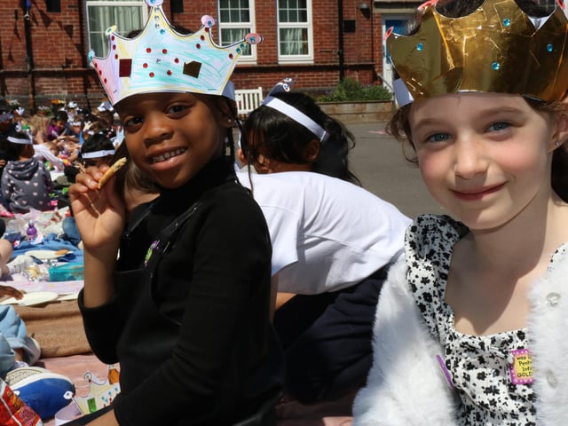 Newbridge Art gallery and Penhale Infant School playground picnic