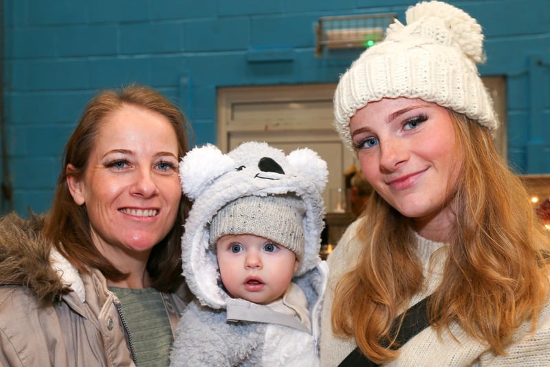 From left, Steph Ogle Oliver Ogle, 5 months, and Allira Ogle. Fareham Indoor Christmas market, Fareham Leisure Centre
Picture: Chris Moorhouse