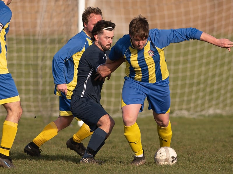 ACFC (yellow & blue) v Havant Town. Picture: Keith Woodland