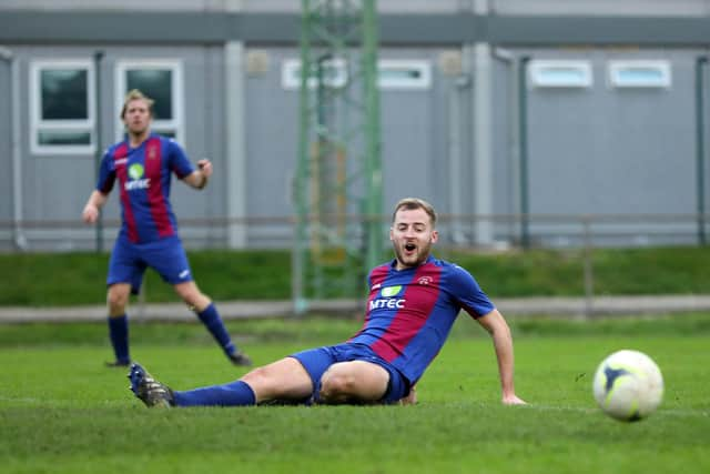 Ryan Smart fails to connect with a cross. Picture: Chris Moorhouse