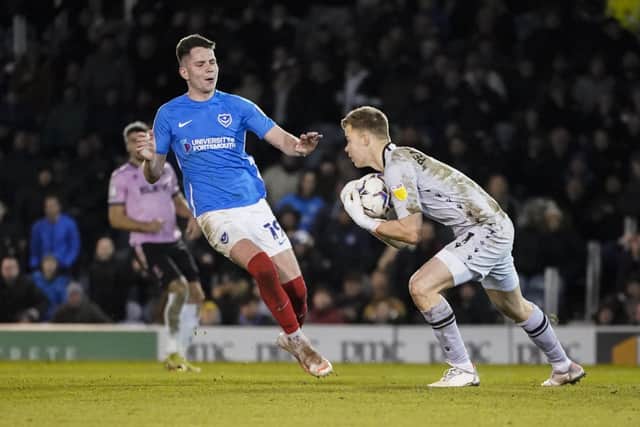 George Hirst pressures Sheffield Wednesday goalkeeper Bailey Peacock-Farrell on Tuesday night. Picture: Jason Brown/ProSportsImages