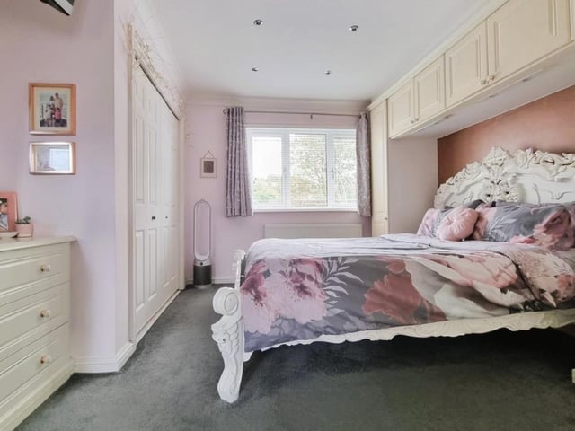 This property is detached and comes with a large garden at the back of the house.