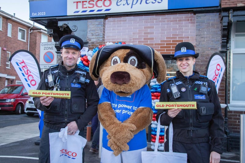 A new Tesco Express has opened in St George's Road, Old Portsmouth on Wednesday 15th November 2023

Pictured: PSCO Steve Burden and Ayla Boutwood outside the Tesco Express store with Nelson the Pompey mascot marking the opening of the store

Picture: Habibur Rahman