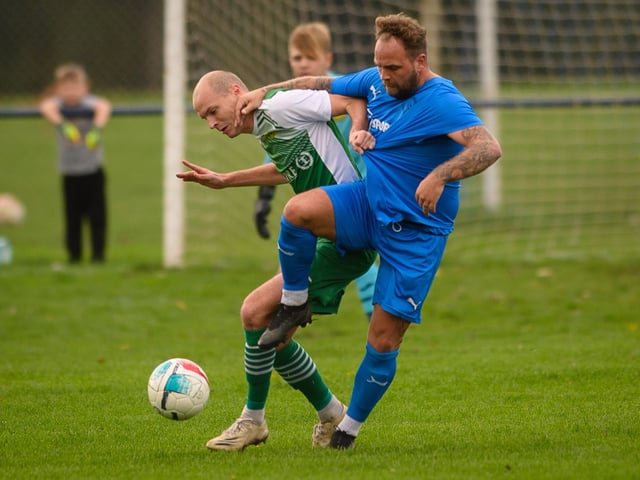 Paulsgrove (blue) v Moneyfields. Picture: Keith Woodland